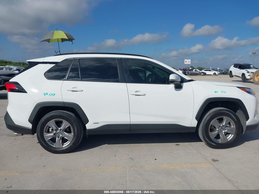 TOYOTA RAV4 HYBRID - zdjęcie 13