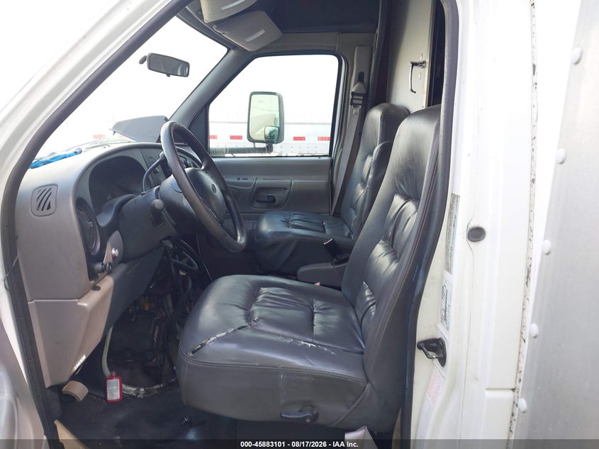 1999 FORD ECONOLINE auction photo 5