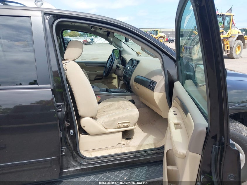 2014 NISSAN ARMADA auction photo 5