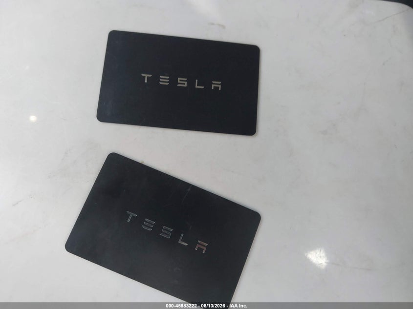 TESLA MODEL 3 - zdjęcie 11