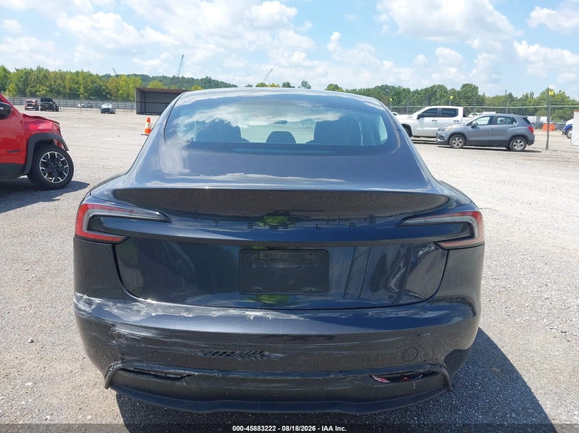 TESLA MODEL 3 - zdjęcie 16