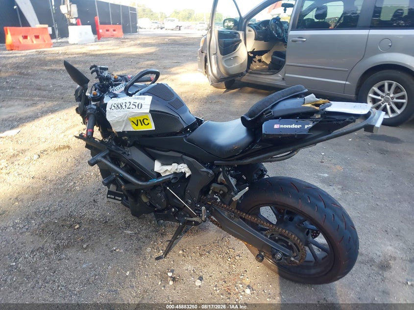 YAMAHA YZFR7 2025