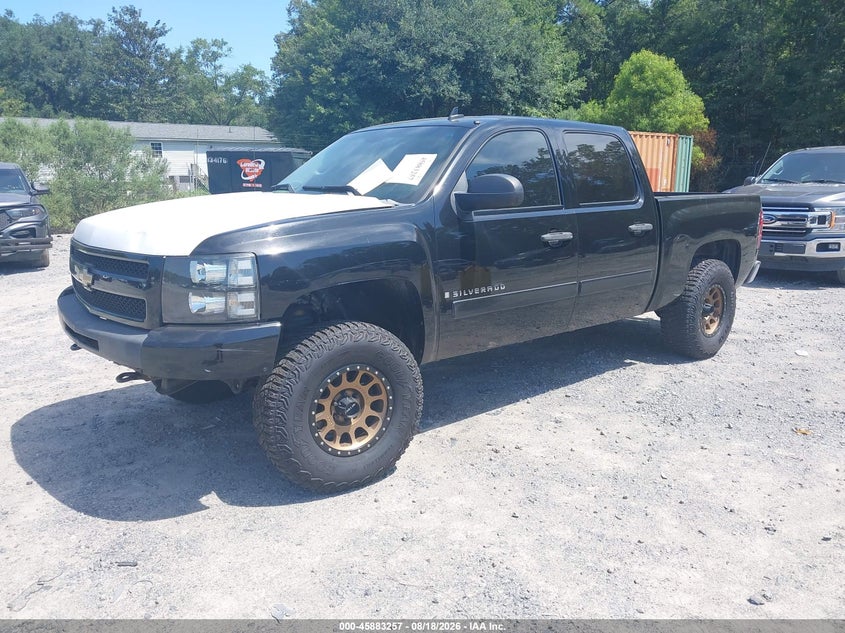 2008 Chevrolet Silverado, Normal Wear & Tear, IAAI, VIN 3GCEC13098G191228 — photo 2