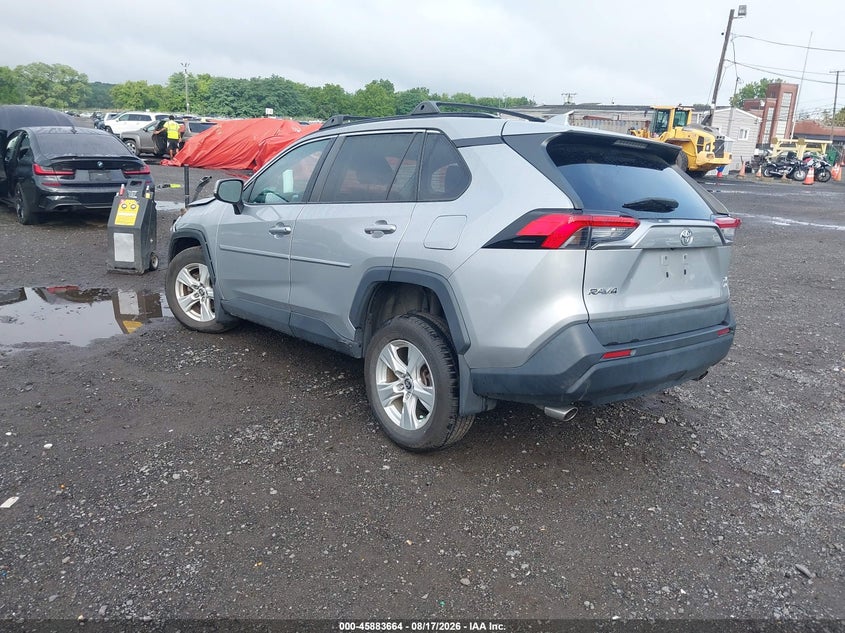 TOYOTA RAV4 - zdjęcie 3