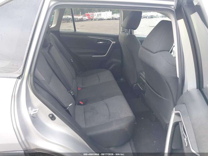TOYOTA RAV4 - zdjęcie 8