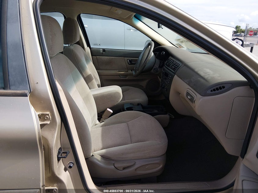 2001 FORD TAURUS auction photo 5