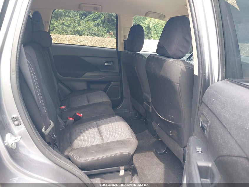 2016 MITSUBISHI OUTLANDER auction photo 8