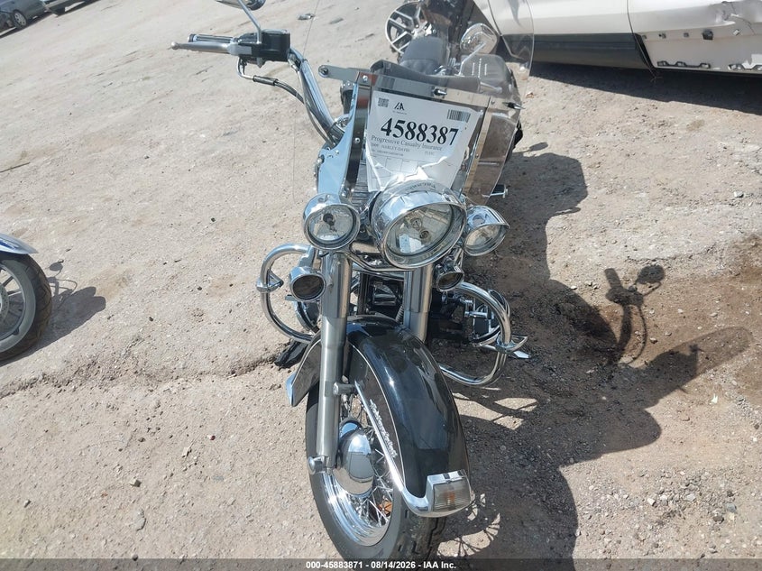 2009 HARLEY-DAVIDSON FLSTC auction photo 5