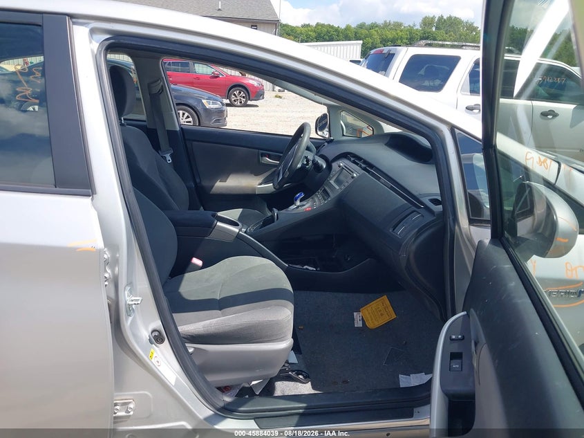 2013 TOYOTA PRIUS auction photo 5