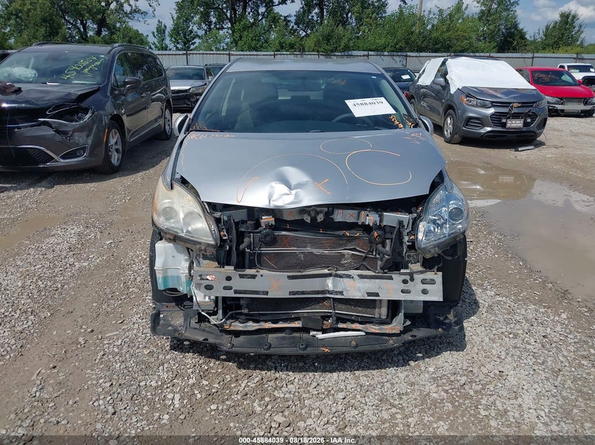 2013 TOYOTA PRIUS auction photo 6