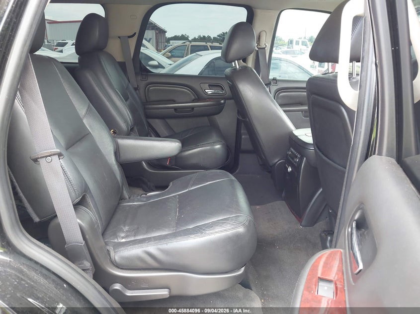 2011 CADILLAC ESCALADE auction photo 8