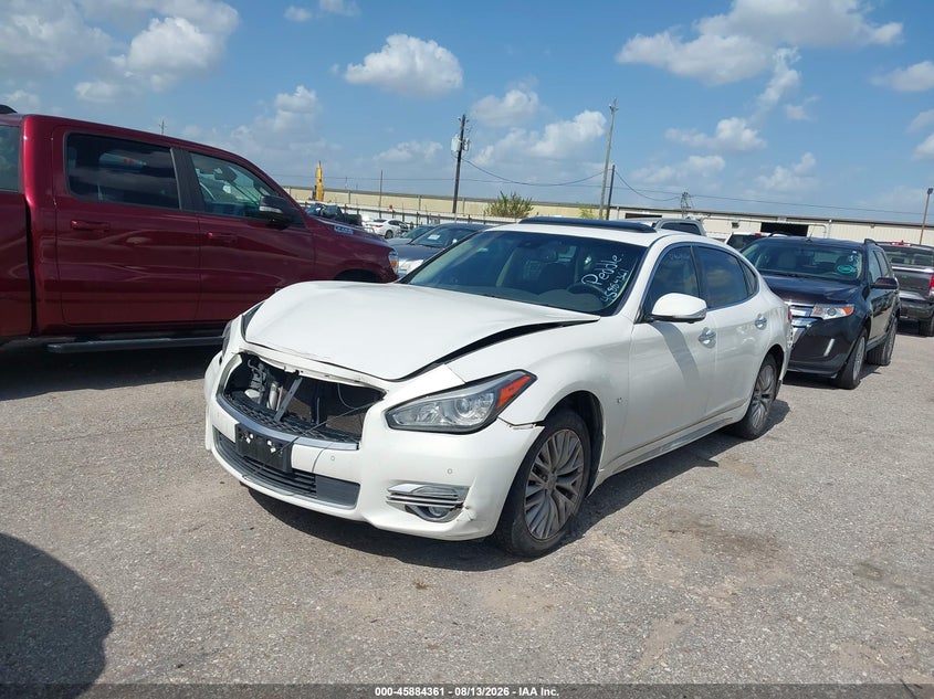 2015 INFINITI Q70L auction photo 2