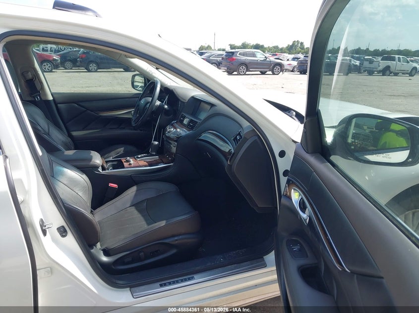 2015 INFINITI Q70L auction photo 5
