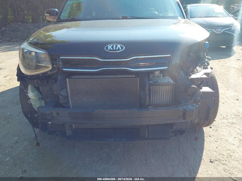 2018 KIA SOUL auction photo 6