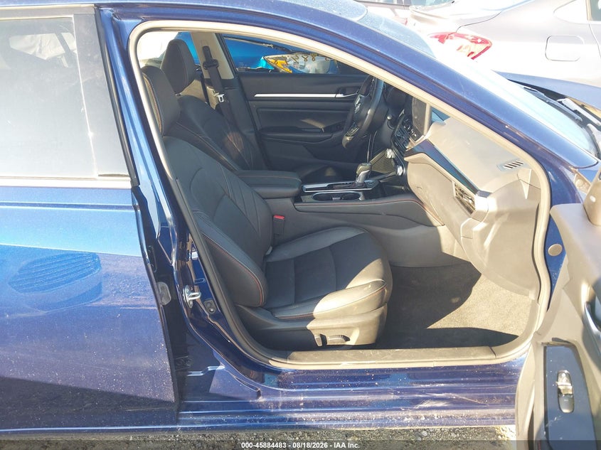 2024 NISSAN ALTIMA auction photo 5