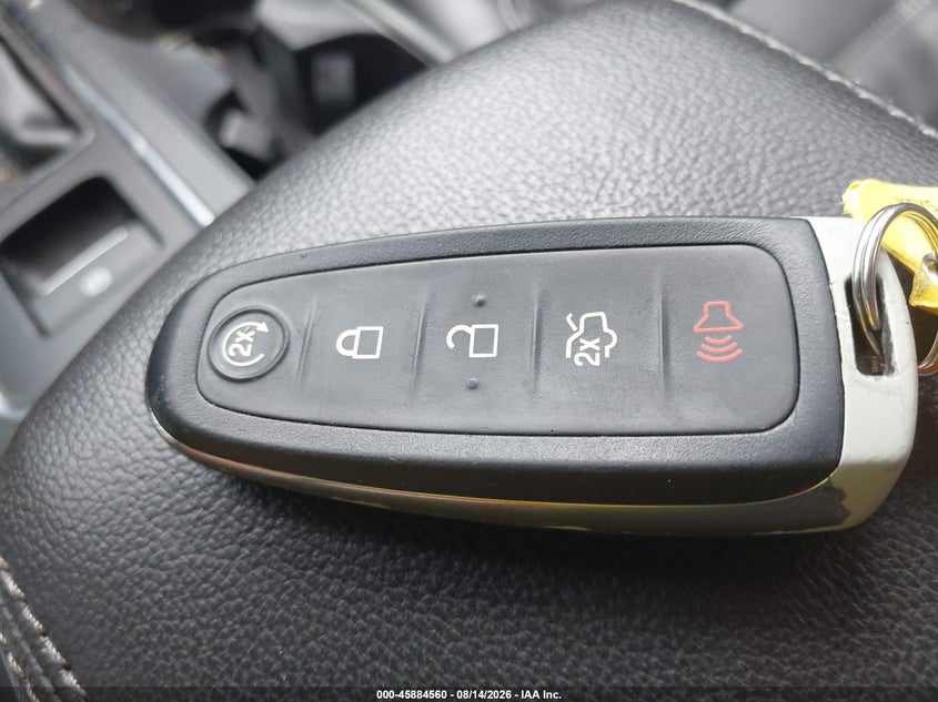 FORD ESCAPE 2017 VIN 1FMCU0J92HUB76854