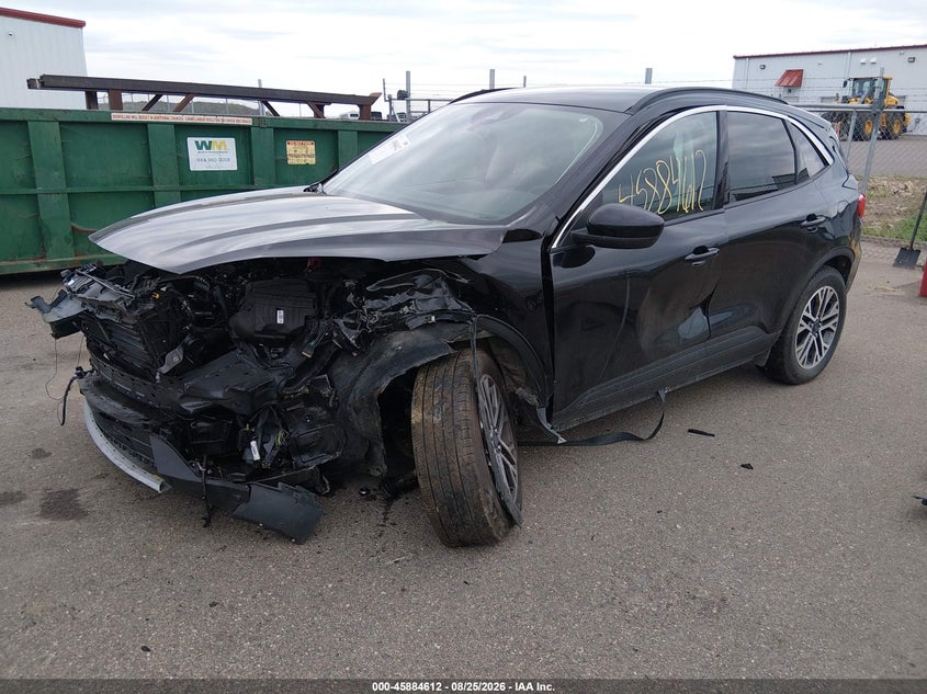 2021 Ford Escape, Front End, IAAI, VIN 1FMCU9H63MUB06225 — photo 2