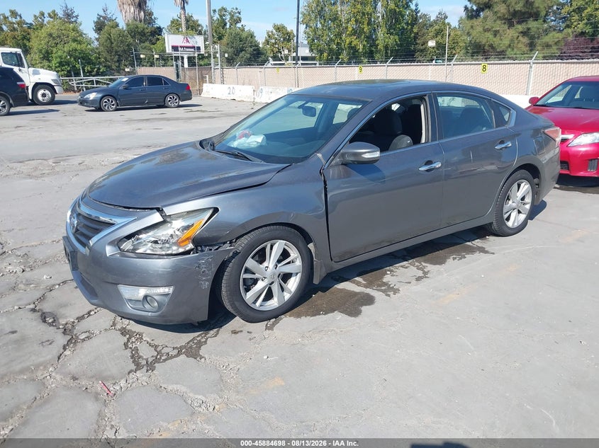 2015 NISSAN ALTIMA auction photo 2