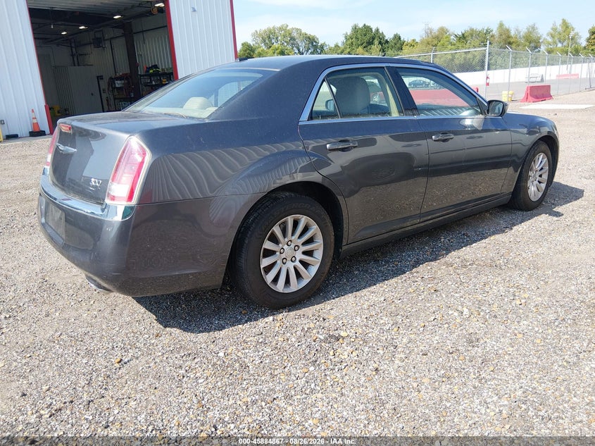 2013 CHRYSLER 300 auction photo 4