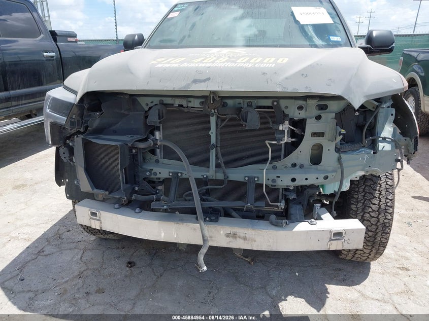 TOYOTA TUNDRA - zdjęcie 6