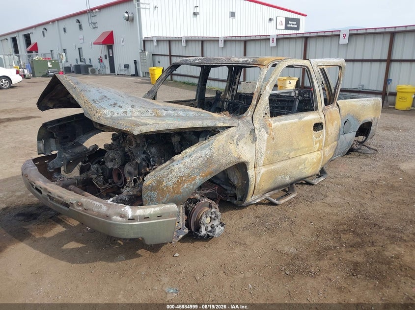 2003 Chevrolet Silverado, Полностью сгорел, IAAI, VIN 1GCEK19V43E325553 — фото 2