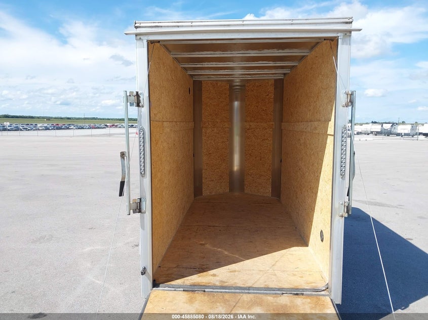 2022 RM ENCLOSED auction photo 5