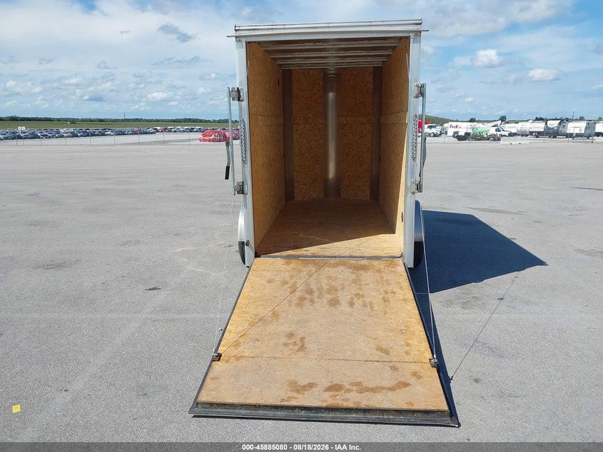 2022 RM ENCLOSED auction photo 8