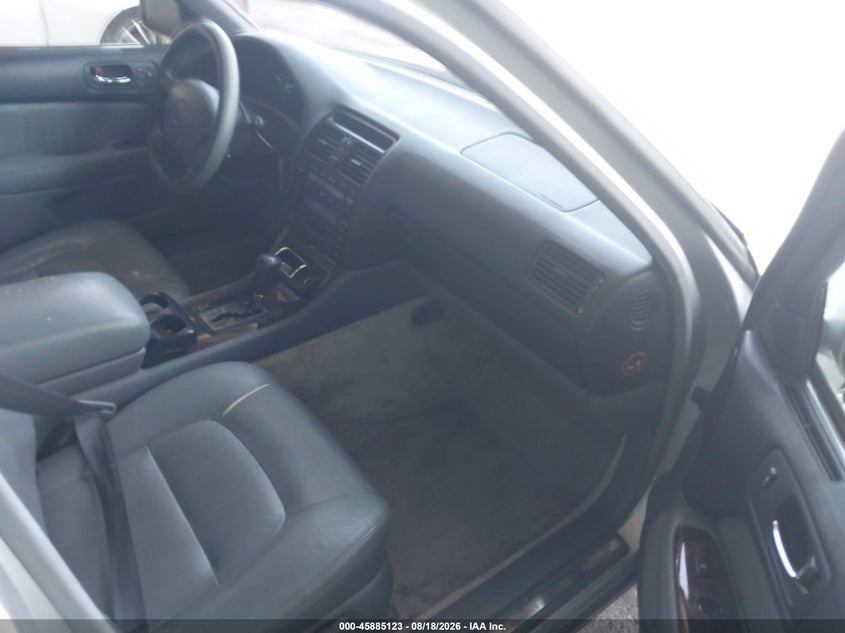 LEXUS LS 1996 VIN JT8BH22F7T0062786