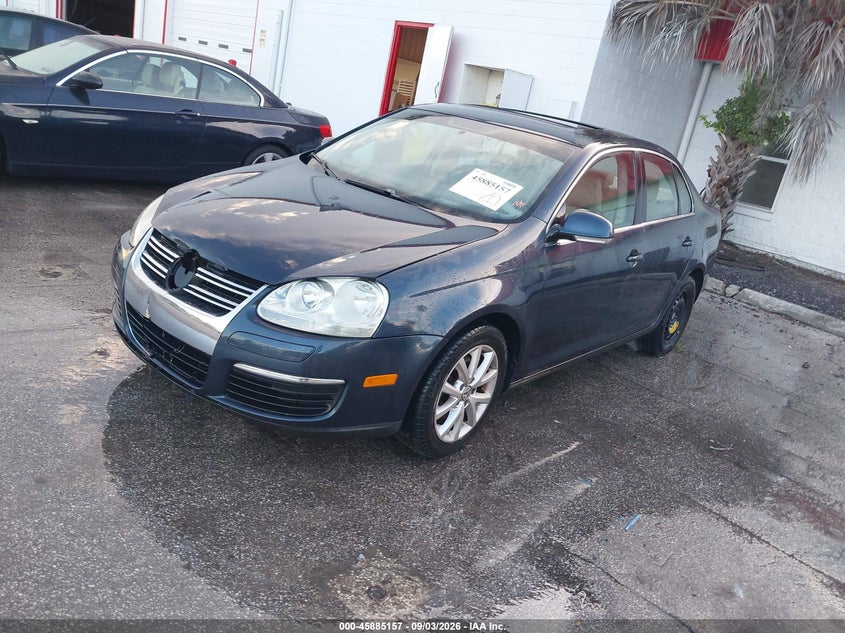 2010 VOLKSWAGEN JETTA auction photo 2