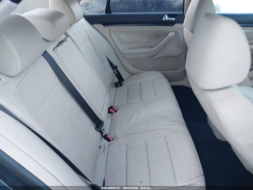 2010 VOLKSWAGEN JETTA auction photo 8