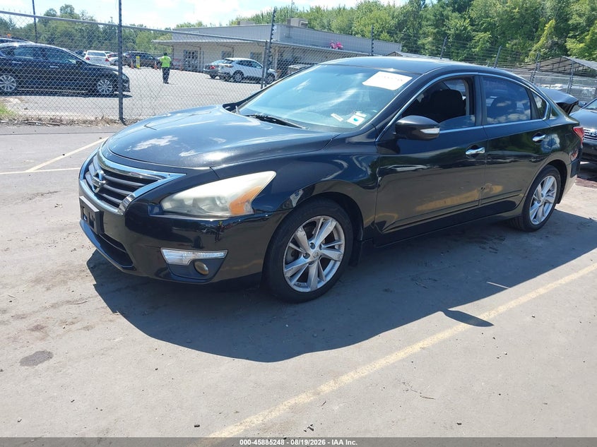 2015 Nissan Altima, Front & Rear, IAAI, VIN 1N4AL3AP0FC489263 — photo 2