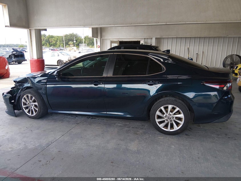 TOYOTA CAMRY - zdjęcie 15