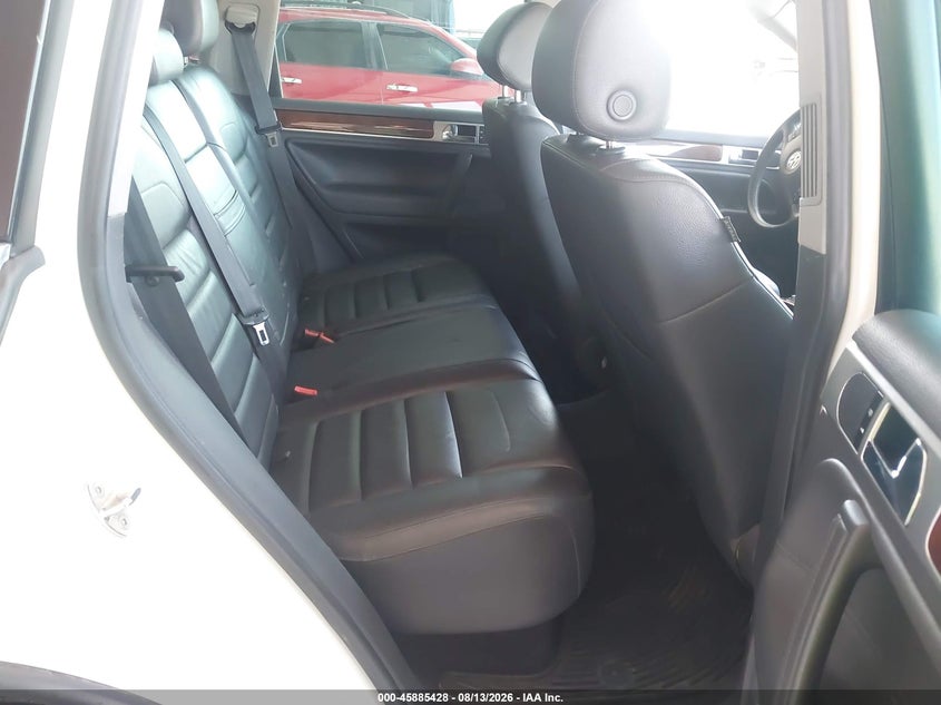 2009 VOLKSWAGEN TOUAREG 2 auction photo 8