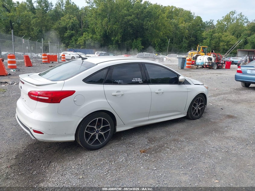 2015 FORD FOCUS auction photo 4