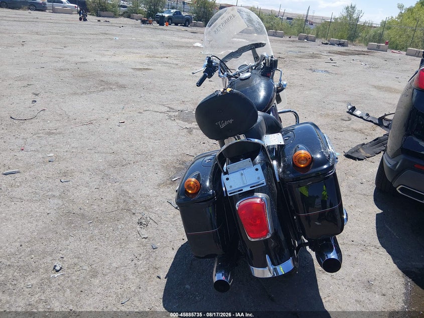 2002 VICTORY MOTORCYCLES DELUXE TOURING auction photo 6