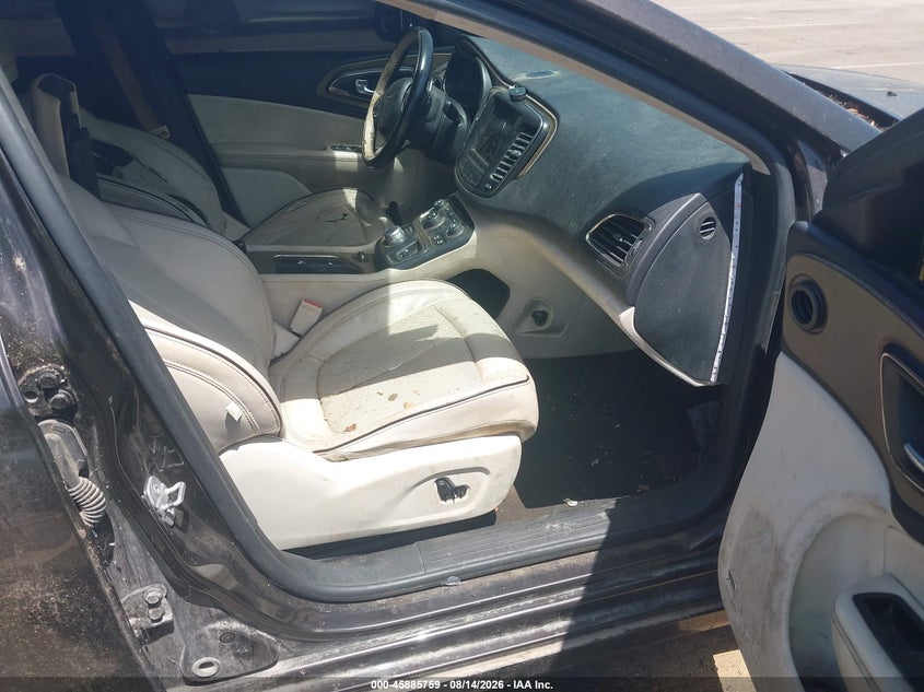 2015 CHRYSLER 200 auction photo 5