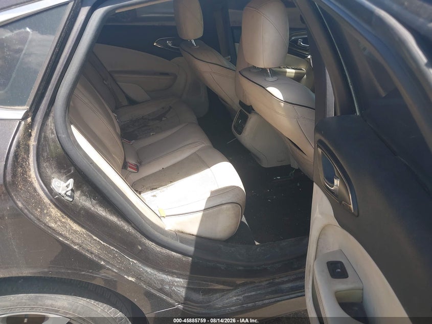 2015 CHRYSLER 200 auction photo 8