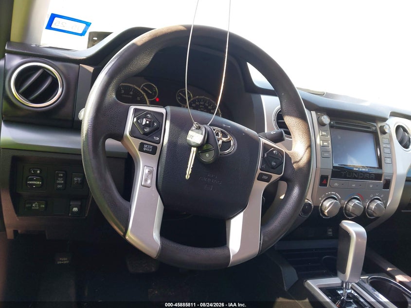 TOYOTA TUNDRA - zdjęcie 11