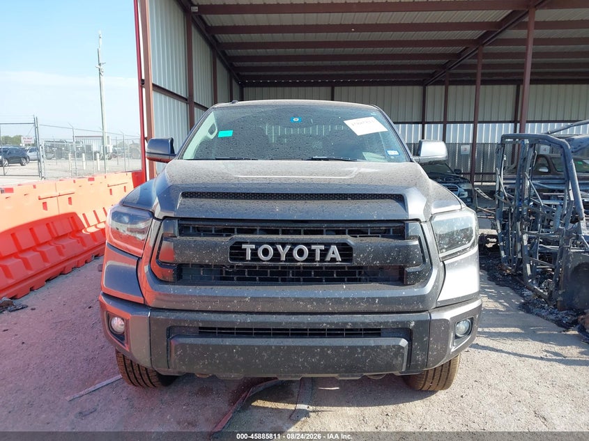 TOYOTA TUNDRA - zdjęcie 12