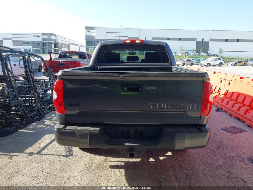 TOYOTA TUNDRA - zdjęcie 16