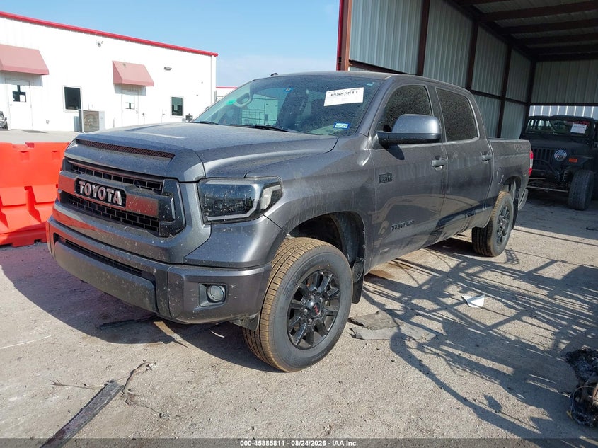 TOYOTA TUNDRA - zdjęcie 2