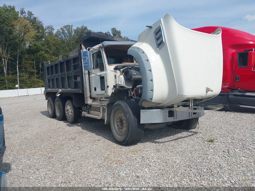 2018 MACK GRANITE