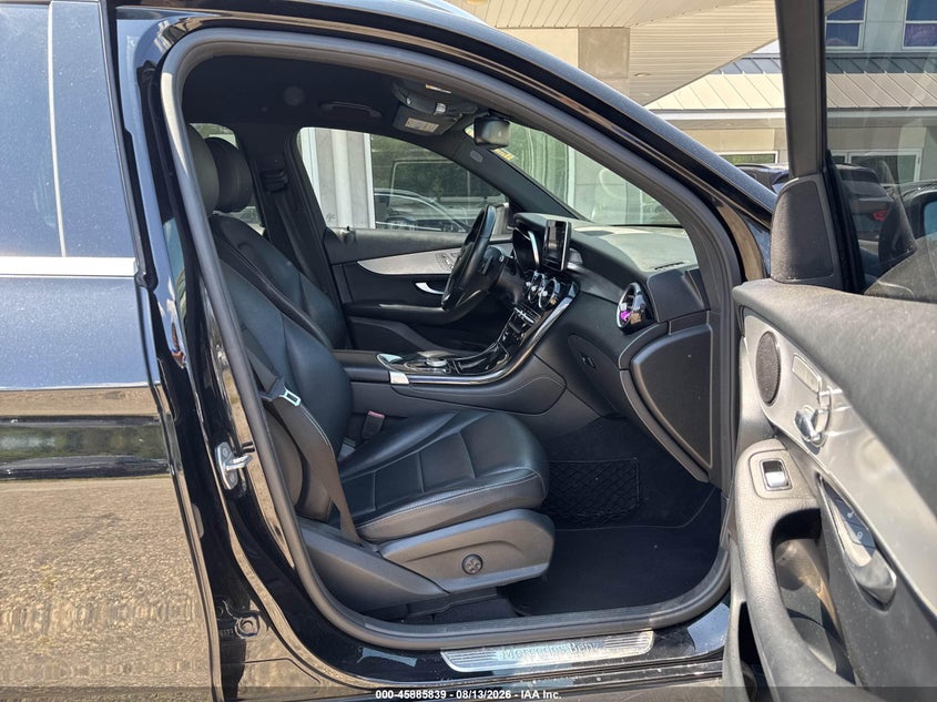 2017 MERCEDES-BENZ GLC 300 auction photo 5