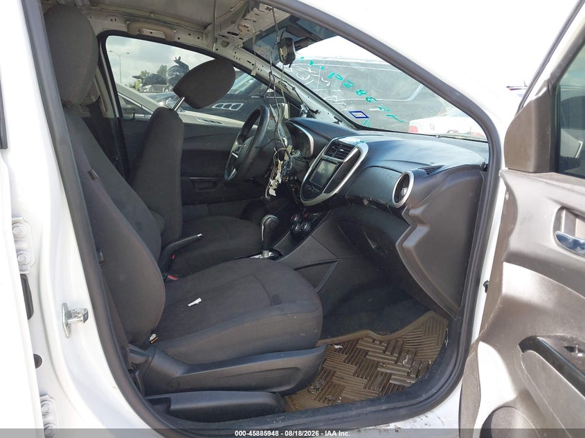 2017 CHEVROLET SONIC auction photo 5