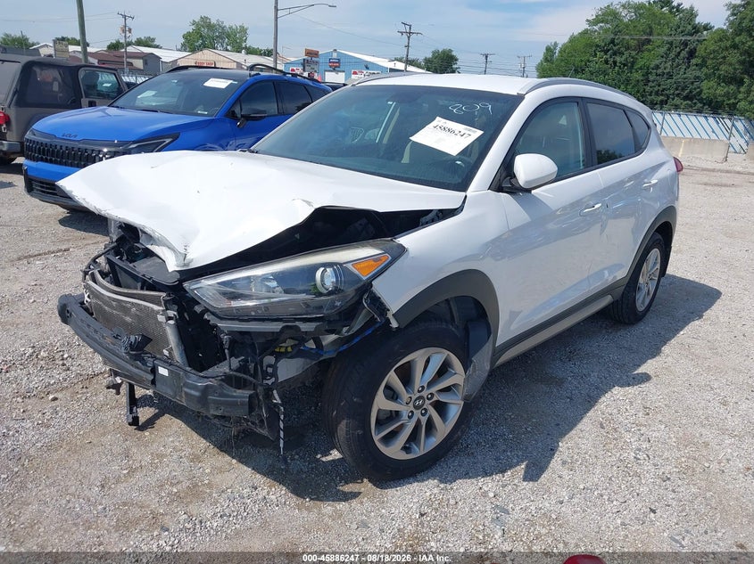 2017 Hyundai Tucson, Normal Wear & Tear, IAAI, VIN KM8J33A49HU330301 — photo 2