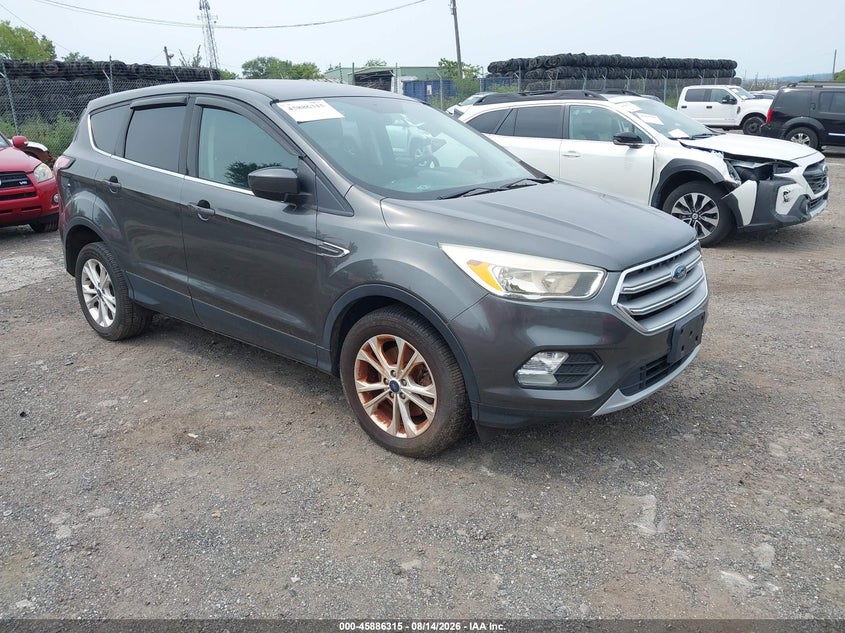 2017 FORD ESCAPE auction photo 1