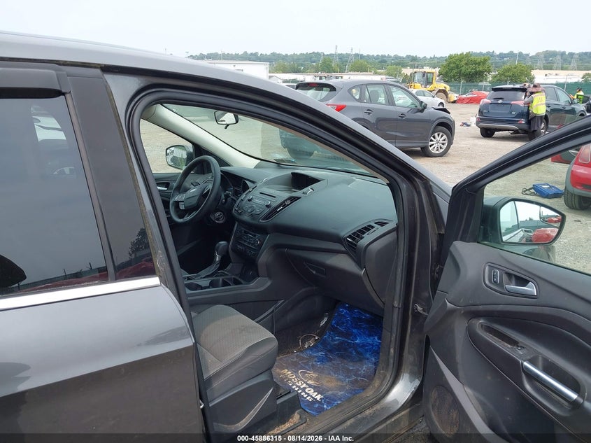 2017 FORD ESCAPE auction photo 5