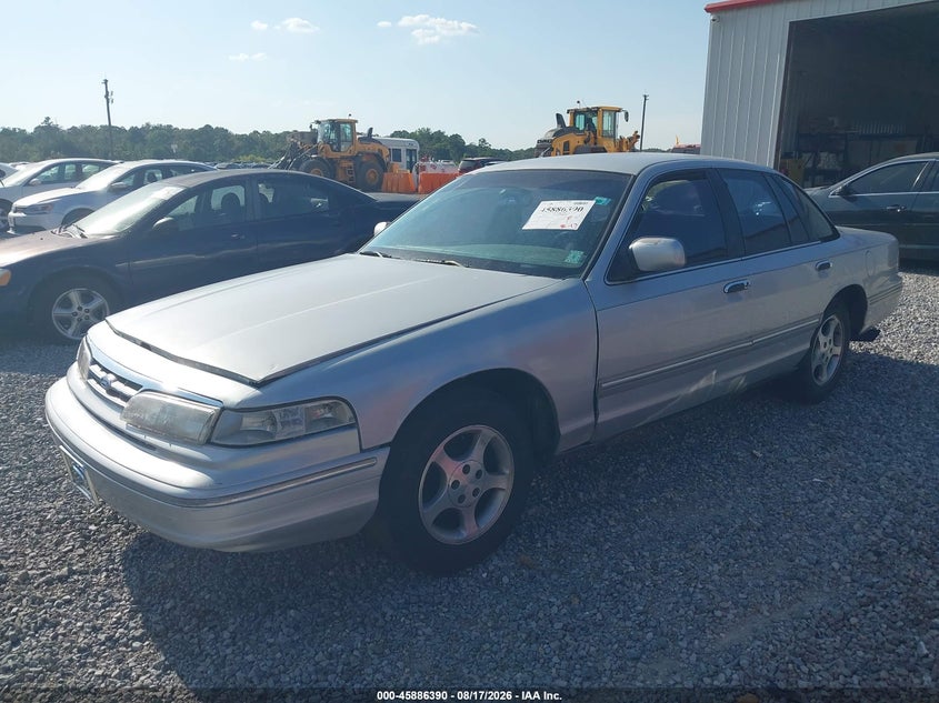 1997 Ford Crown Victoria Lx, Обычный износ, IAAI, VIN 2FALP74W0VX197492 — фото 2