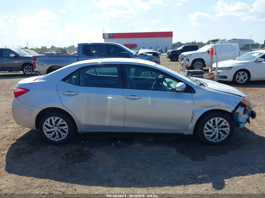 TOYOTA COROLLA - zdjęcie 13