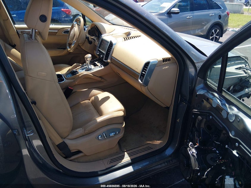 2012 PORSCHE CAYENNE auction photo 5